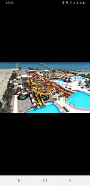Apartment with beach and aqua park in Hurghada